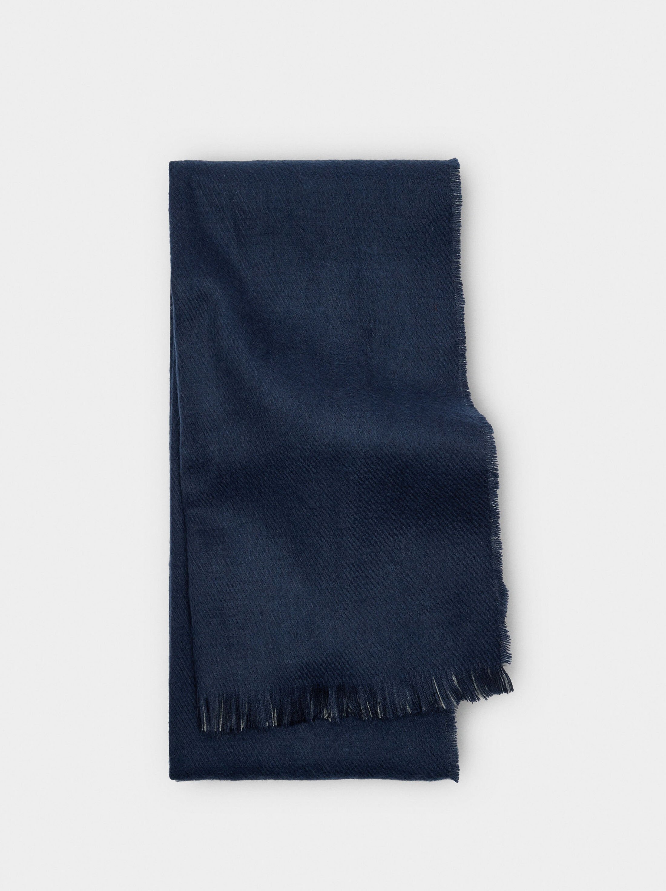 Bufanda reversible amb serrells image number 0.0