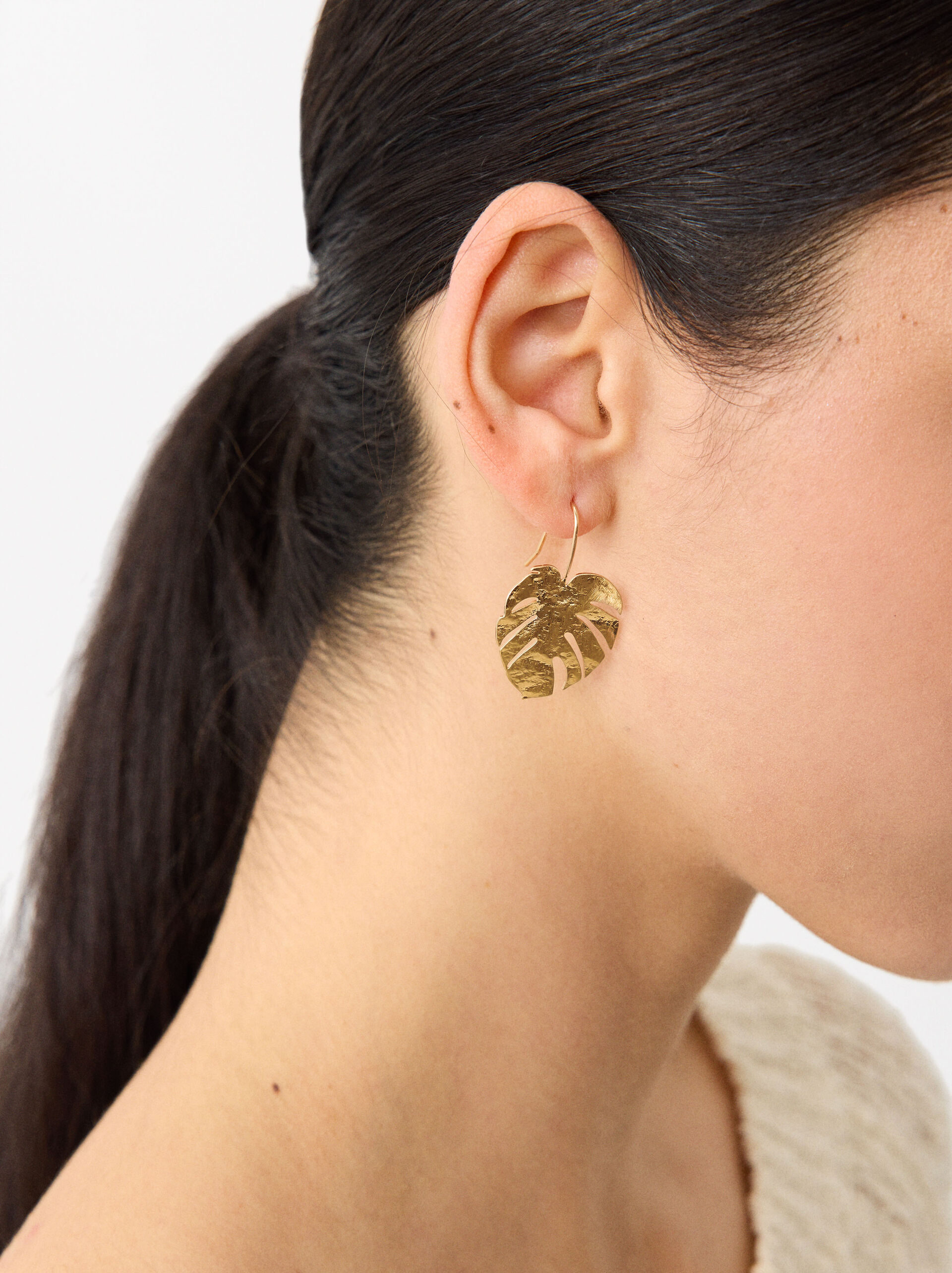 Earrings With Leaves image number 1.0