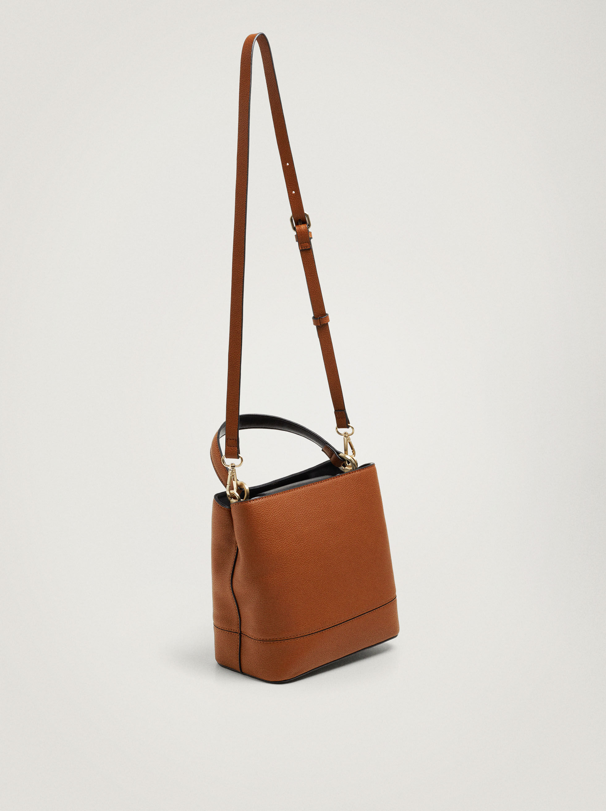 Bolso Bombonera Con Colgante Negro Mujer