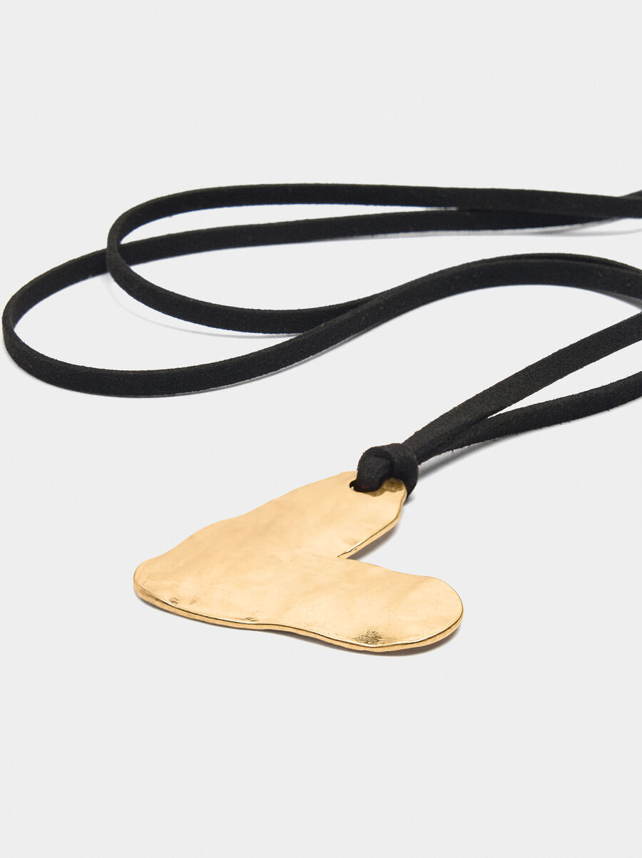 Necklace with heart pendant