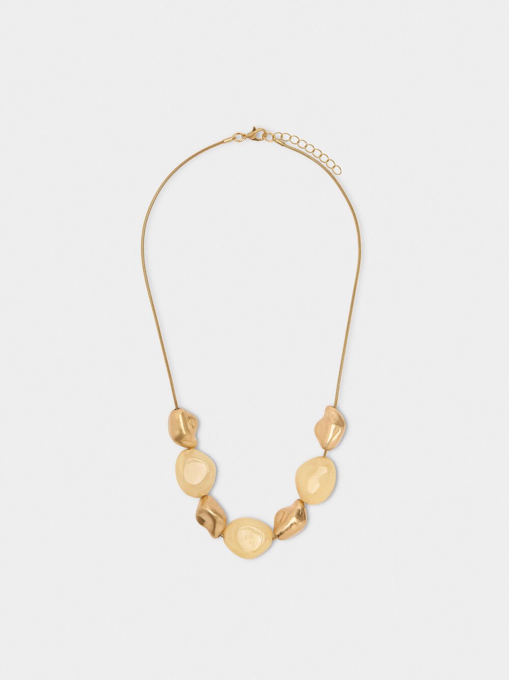 Collier avec perles effet pierre