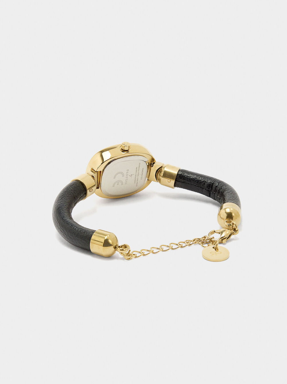 Oval dial watch with leather strap