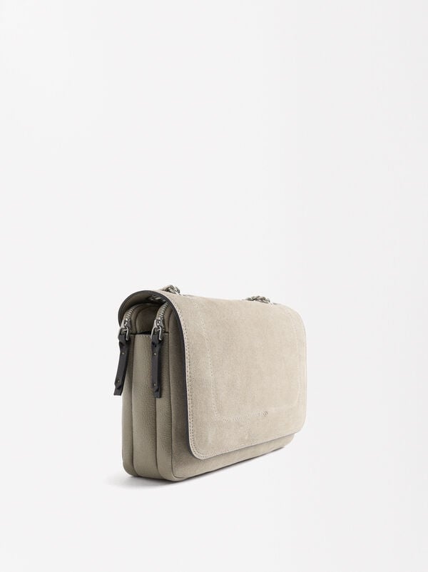 Shoulder bag with leather