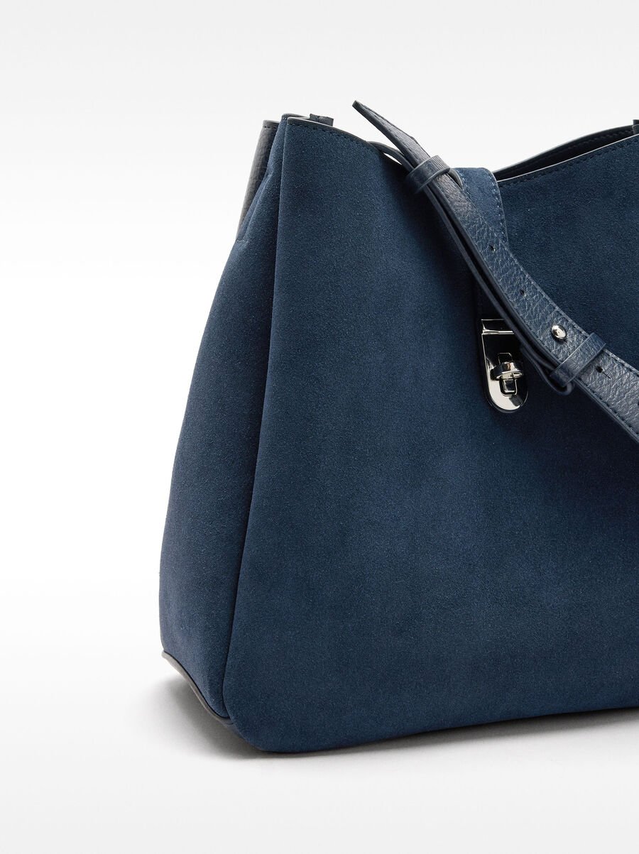 Shoulder bag with leather
