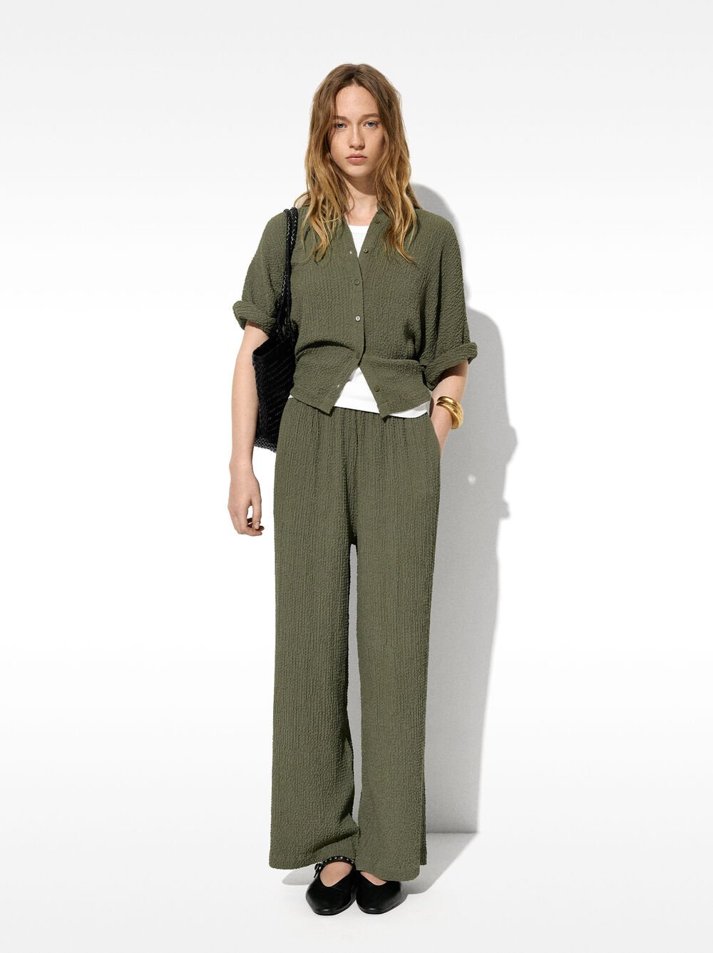Wrinkled effect flowy pants