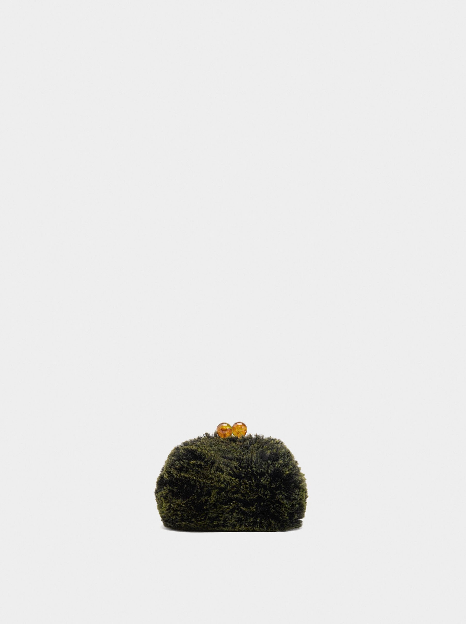 Fur-effect coin purse image number 0.0