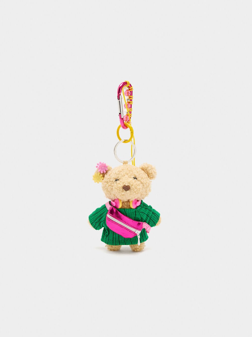 Keychain charm bear with earphones