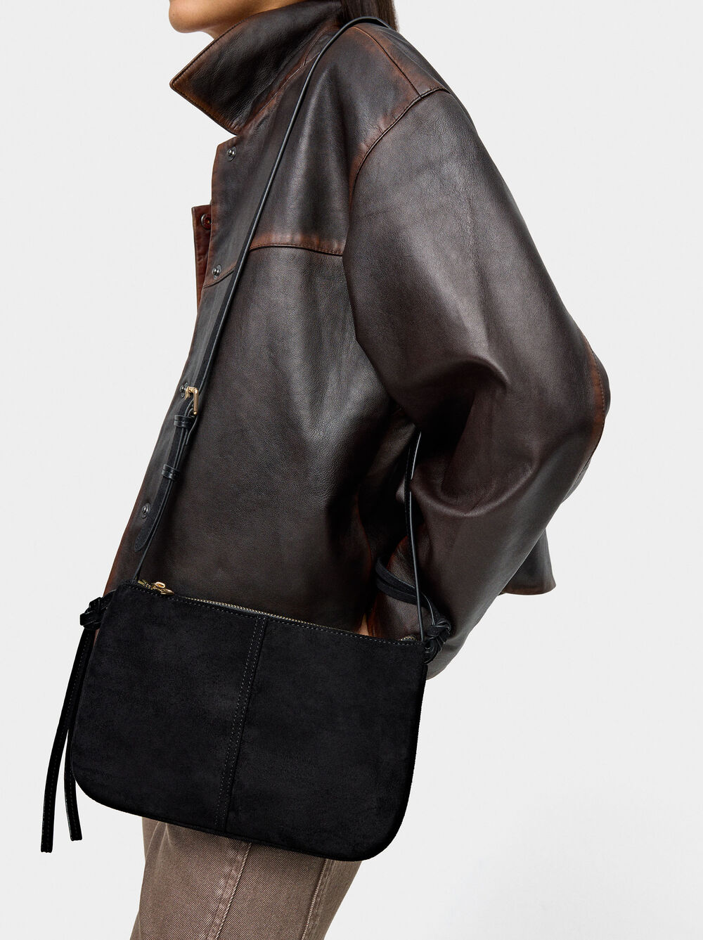 Sac bandoulière en effet suédé