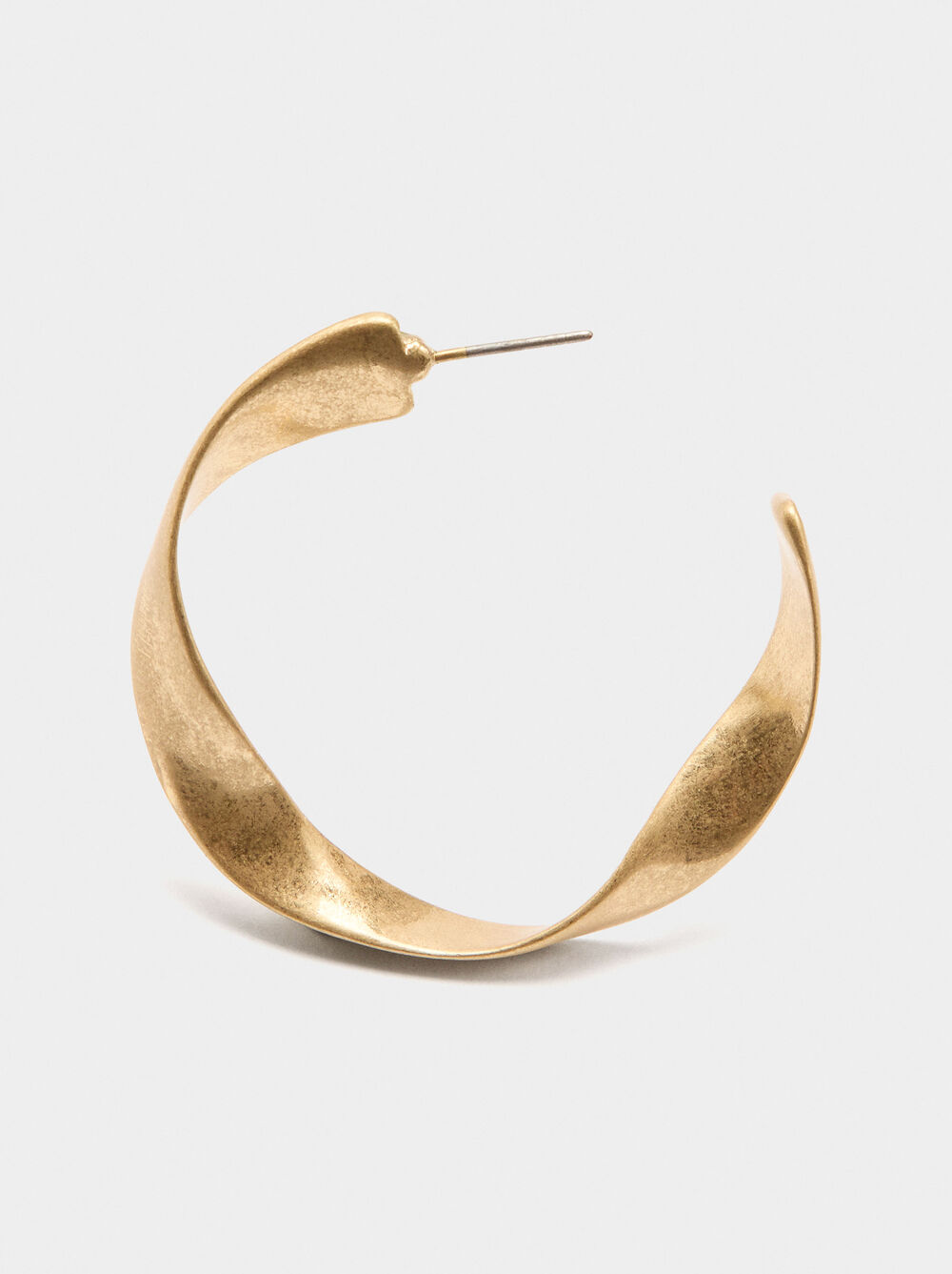 Offene, gewellte Creolen