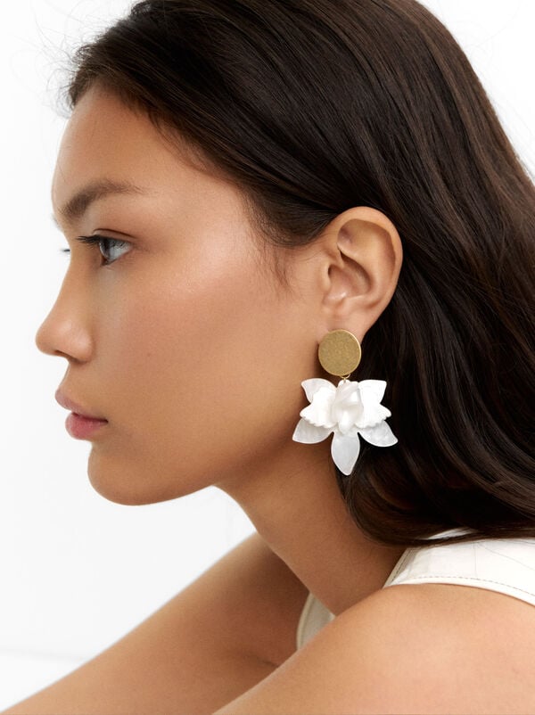 Maxi pearl flower earrings