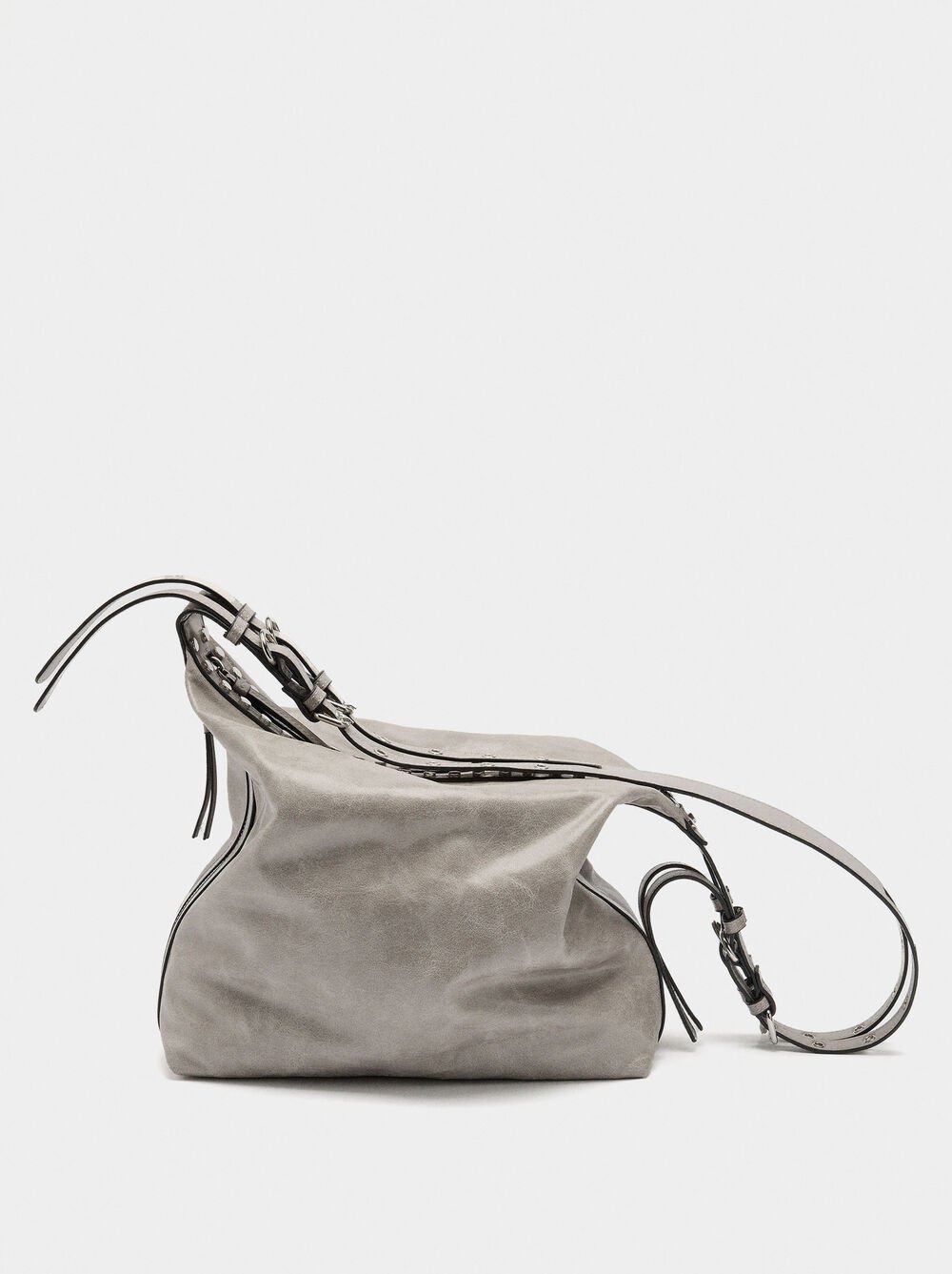 Shoulder bag with studs