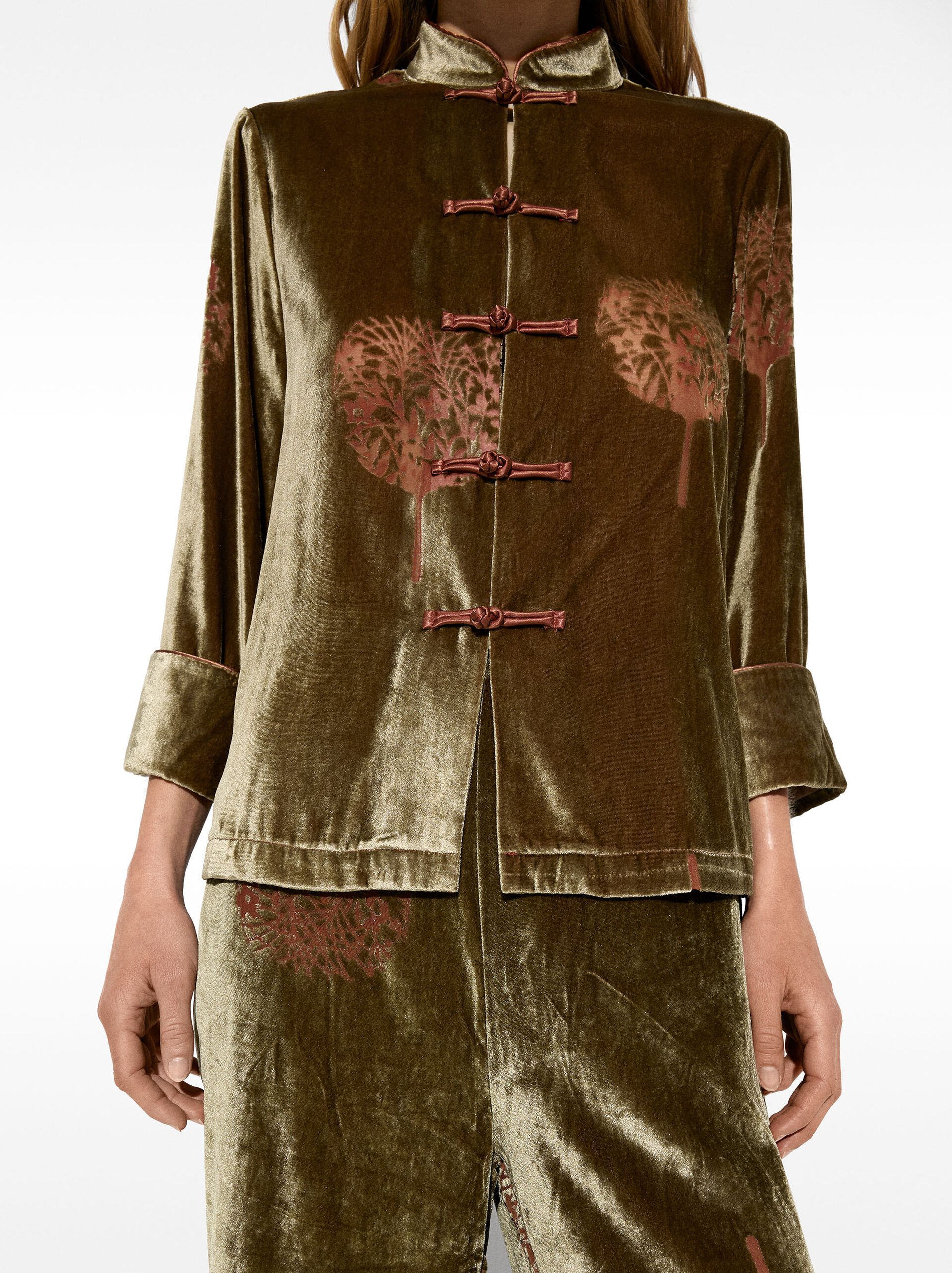 Printed velvet top image number 5.0