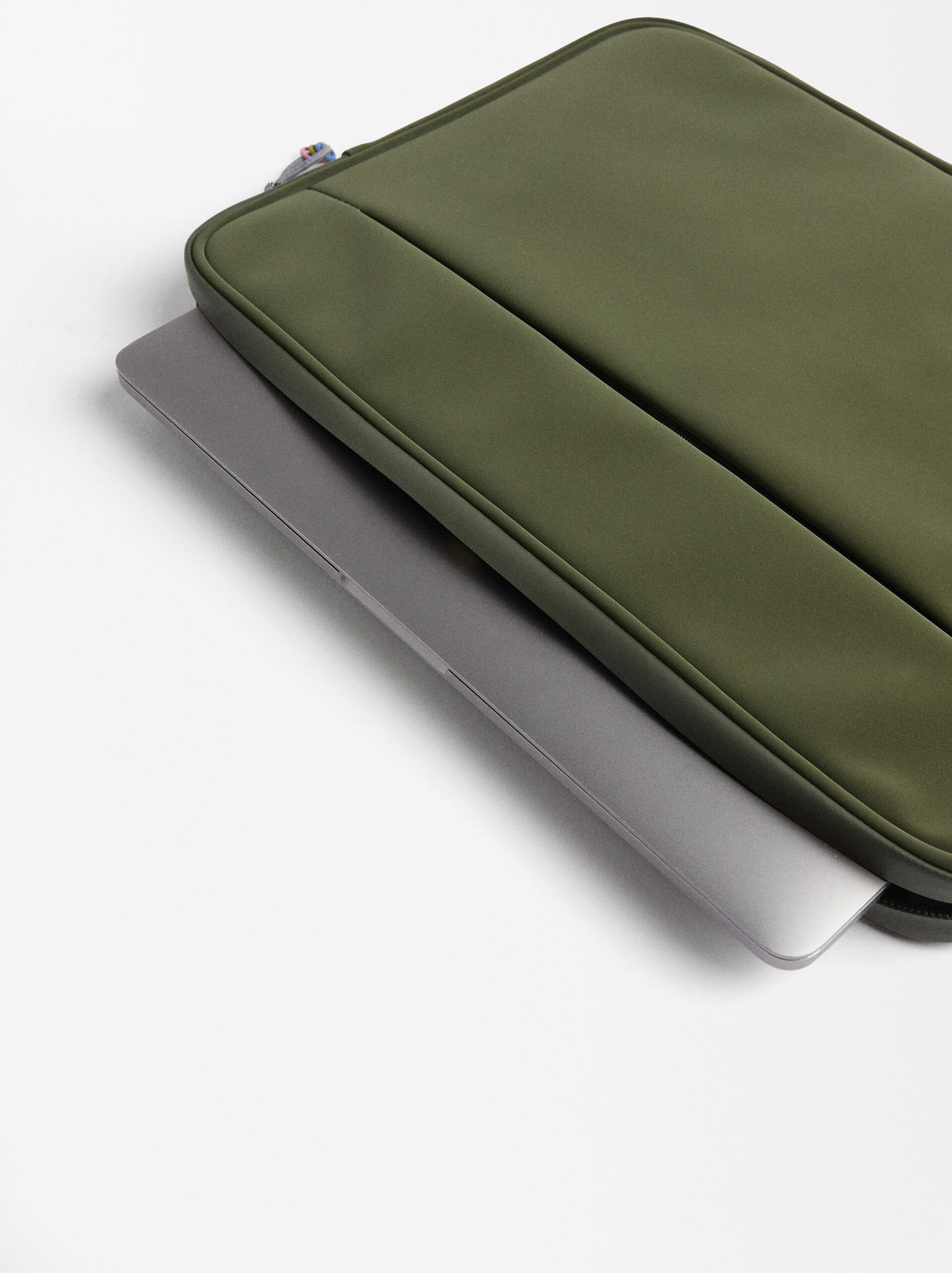Funda para portátil 15" image number 3.0