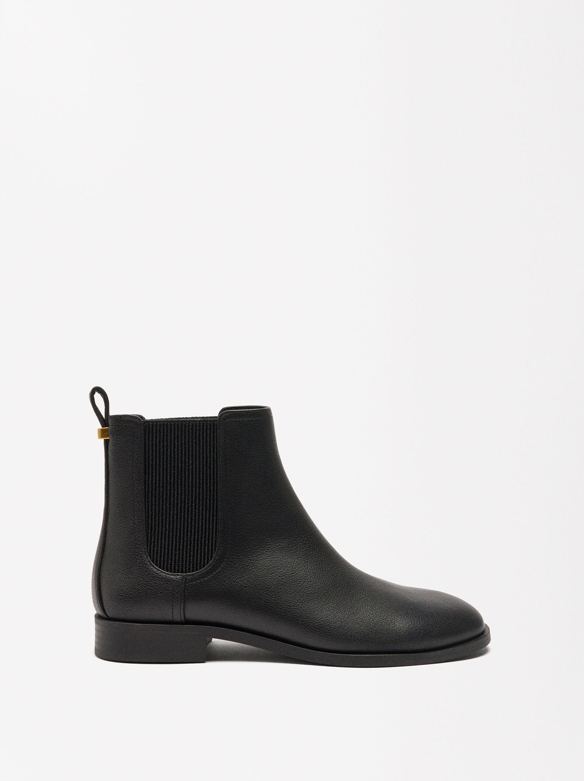 Chelsea boots image number 1.0