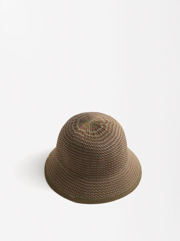 Bicolor knit bucket hat