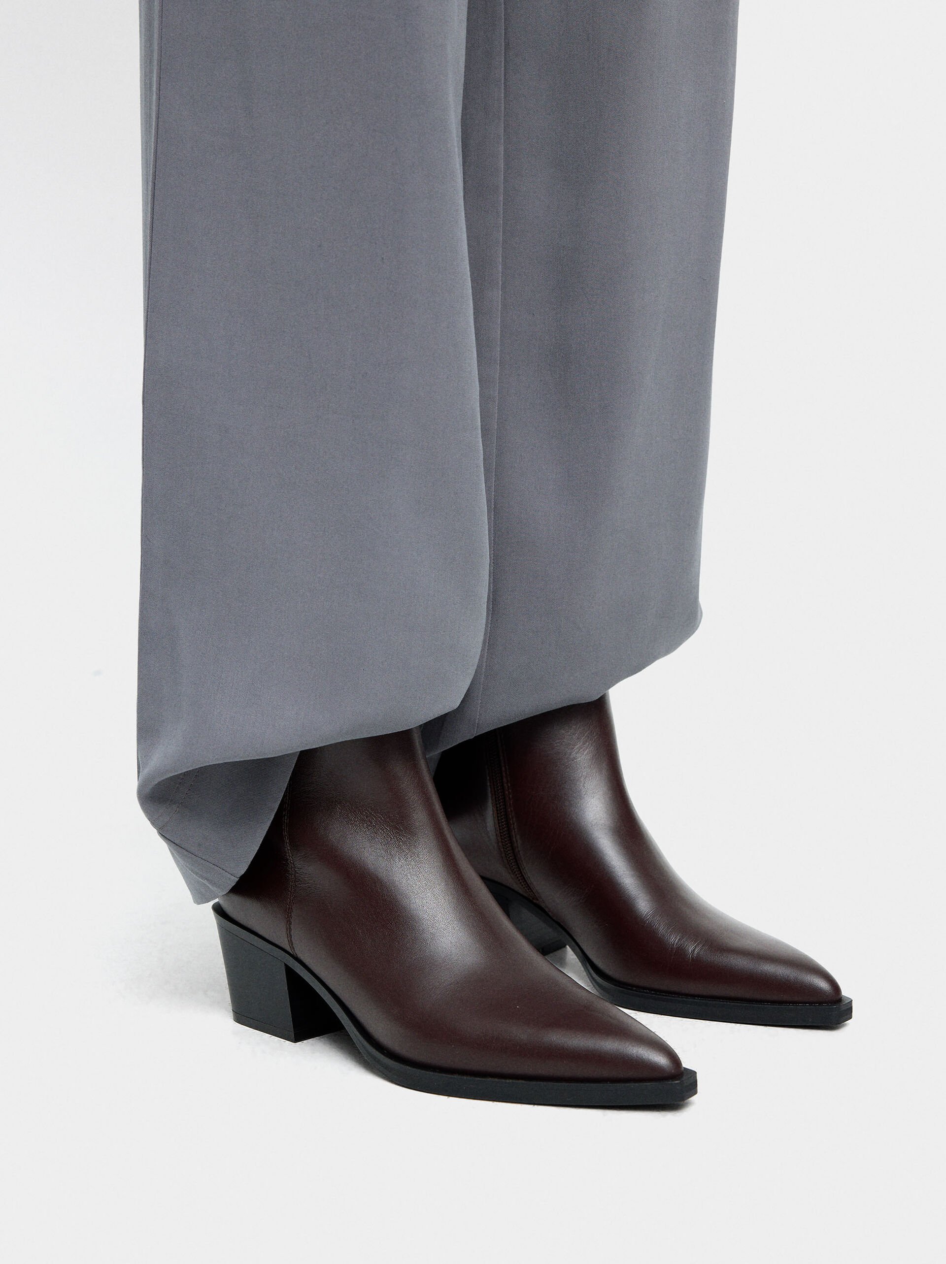 Leather ankle boots with wide heel image number 1.0