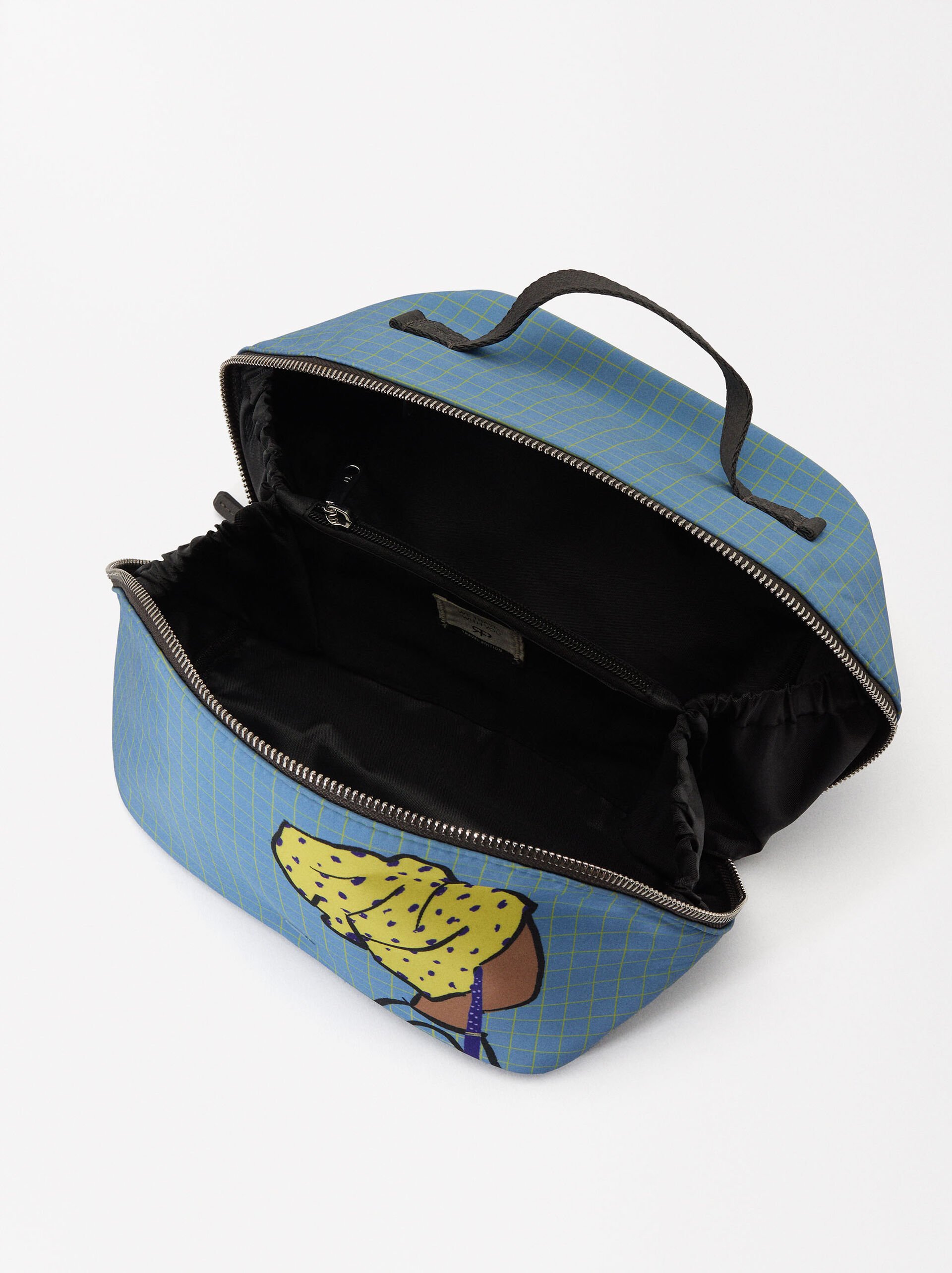 Printed nylon toiletry bag image number 3.0