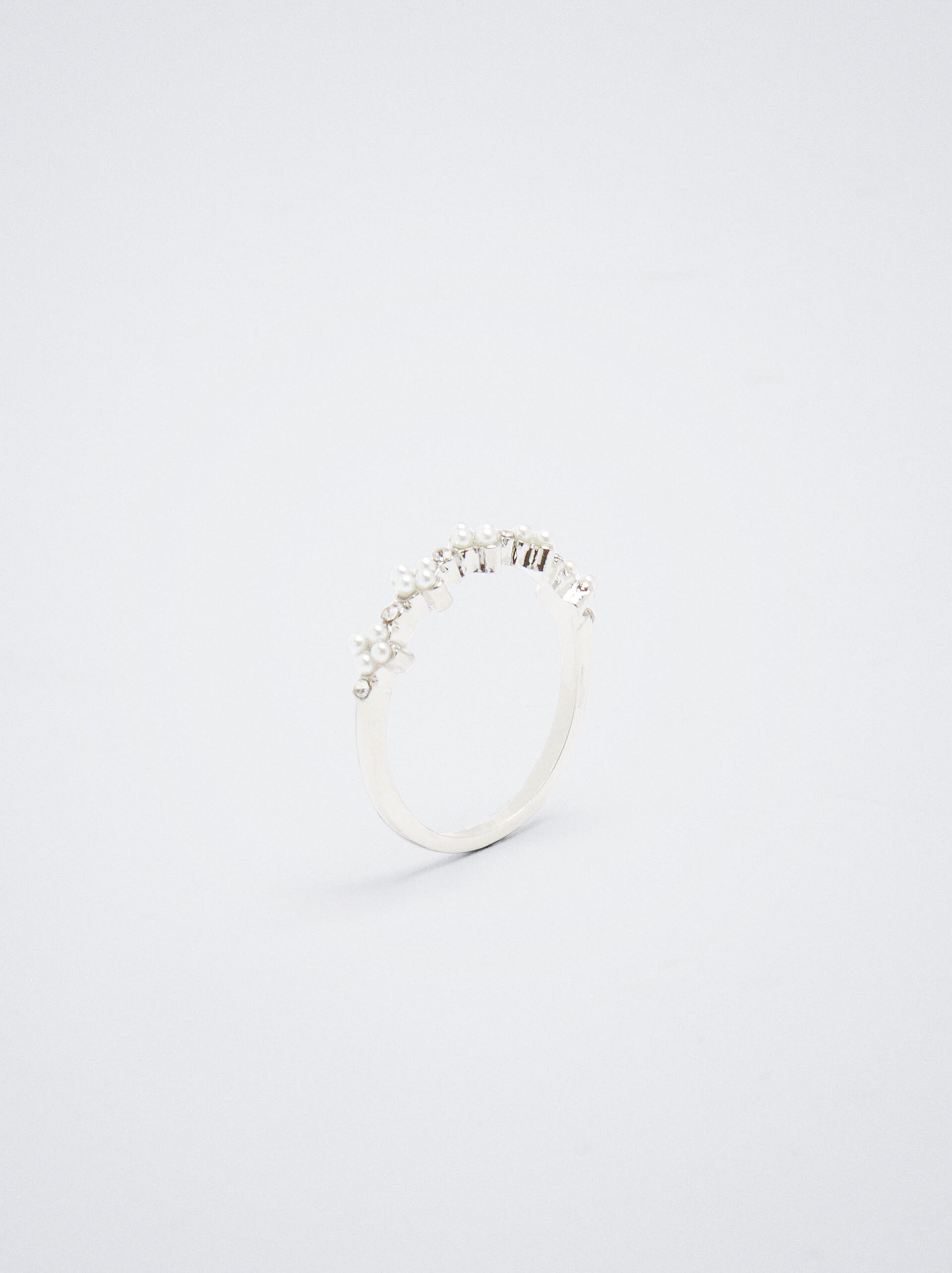 Ring With Faux Pearls image number 0.0