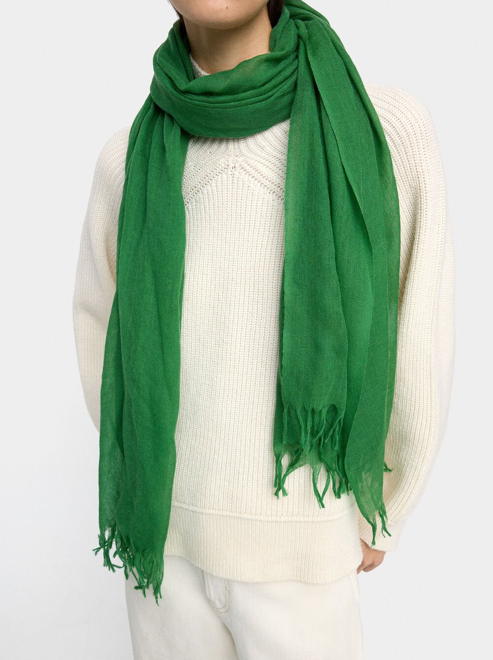 Wool pashmina with fringes