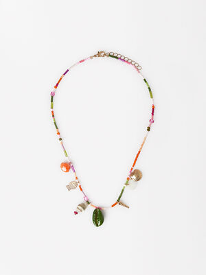 Short Necklace With Beads And Shells image number 0.0