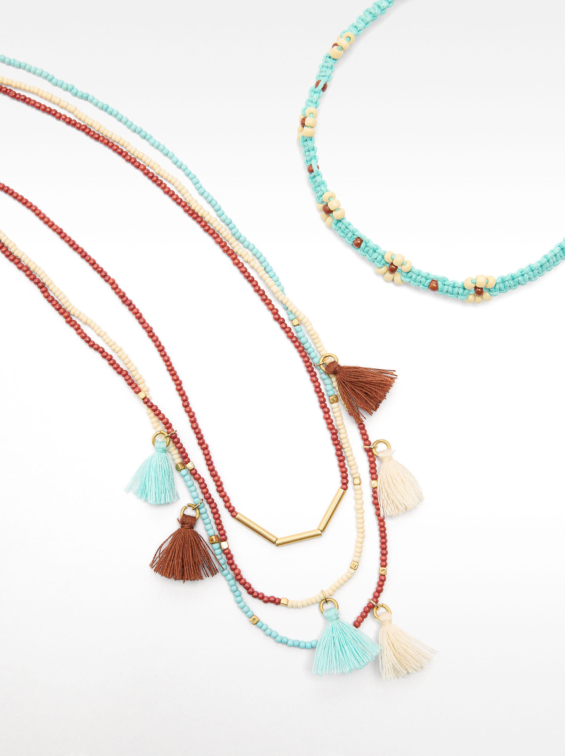 Set de collares con borlas image number 2.0