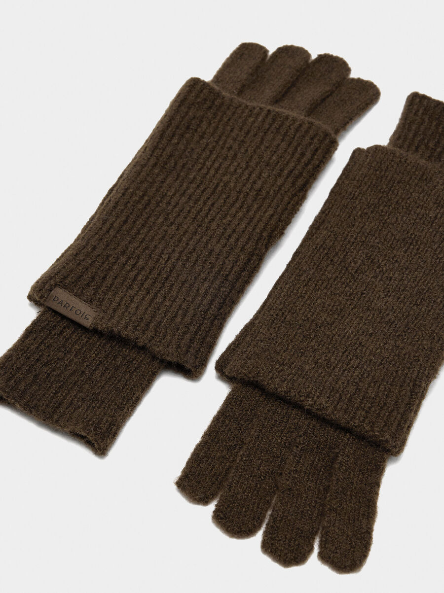 Knit gloves