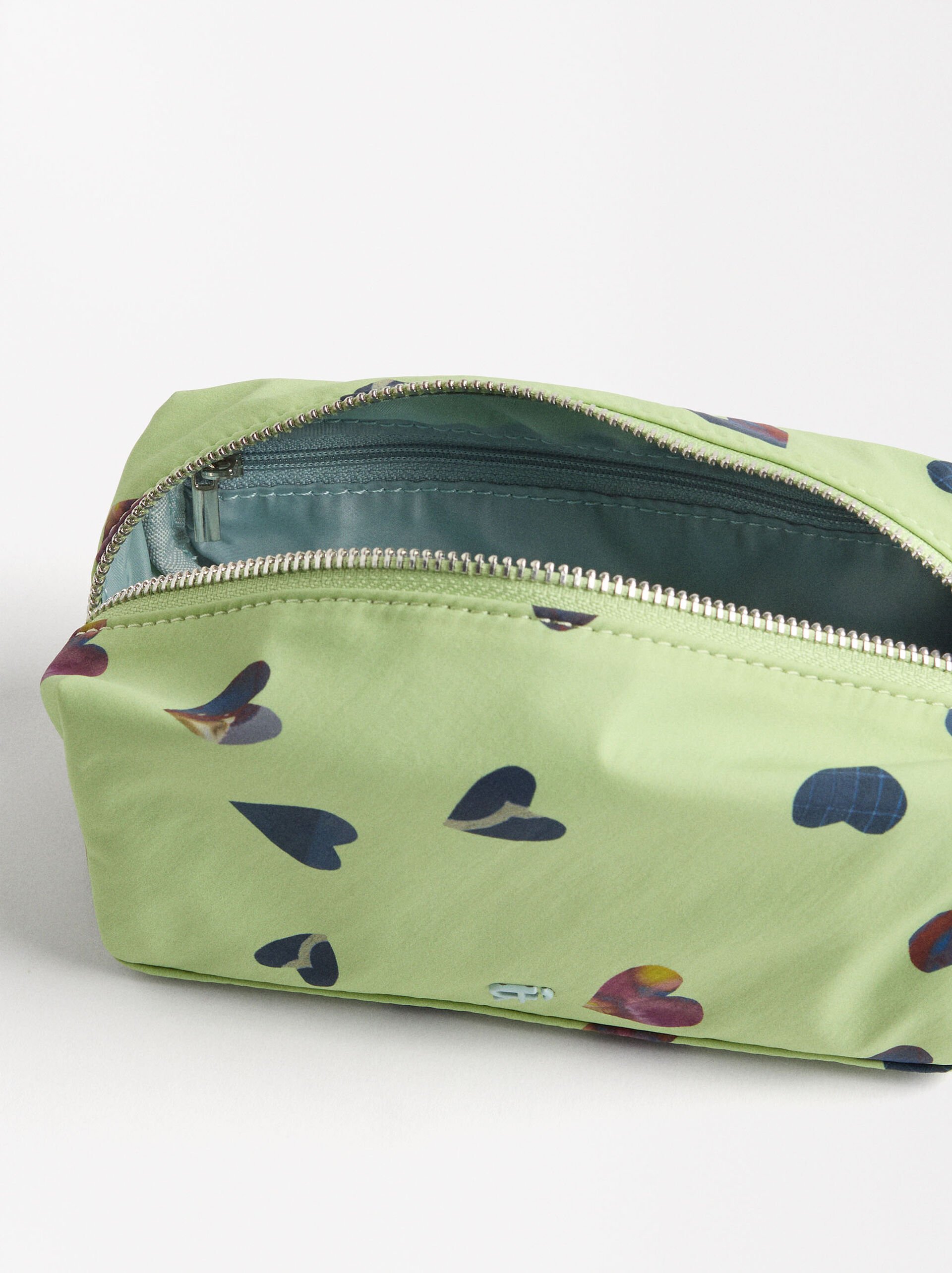 Estuche de nylon estampado image number 3.0