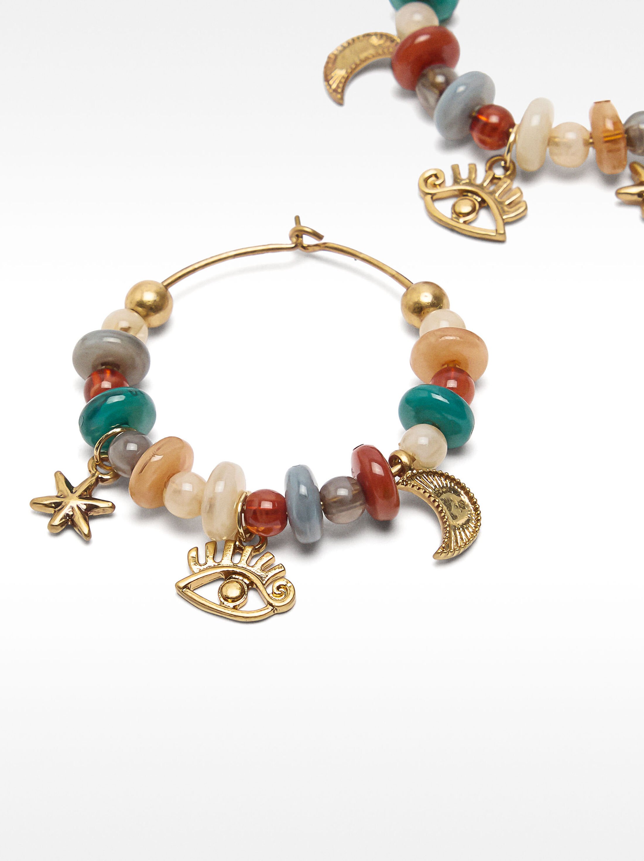 Multicolor hoop earrings with charms image number 1.0