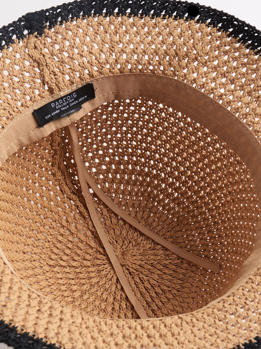 Cappello alla pescatora in maglia