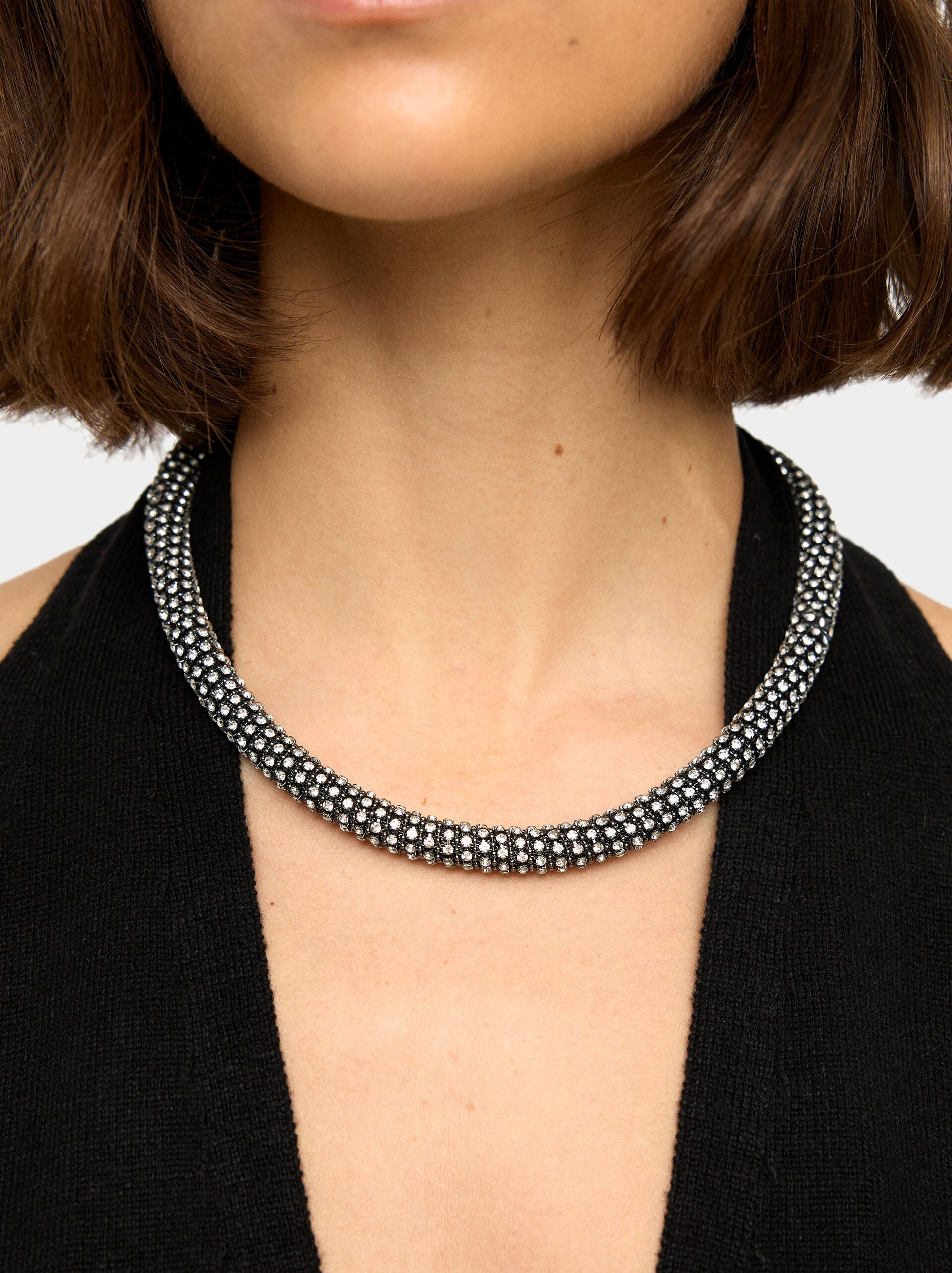 Tubular necklace with crystals image number 1.0