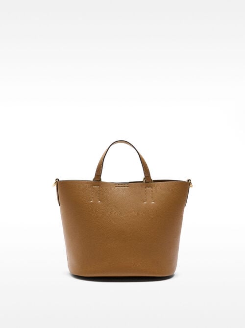 Tote bag with charm