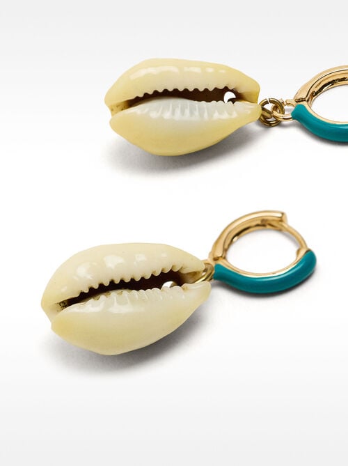 Orecchini a cerchio smaltati con conchiglie