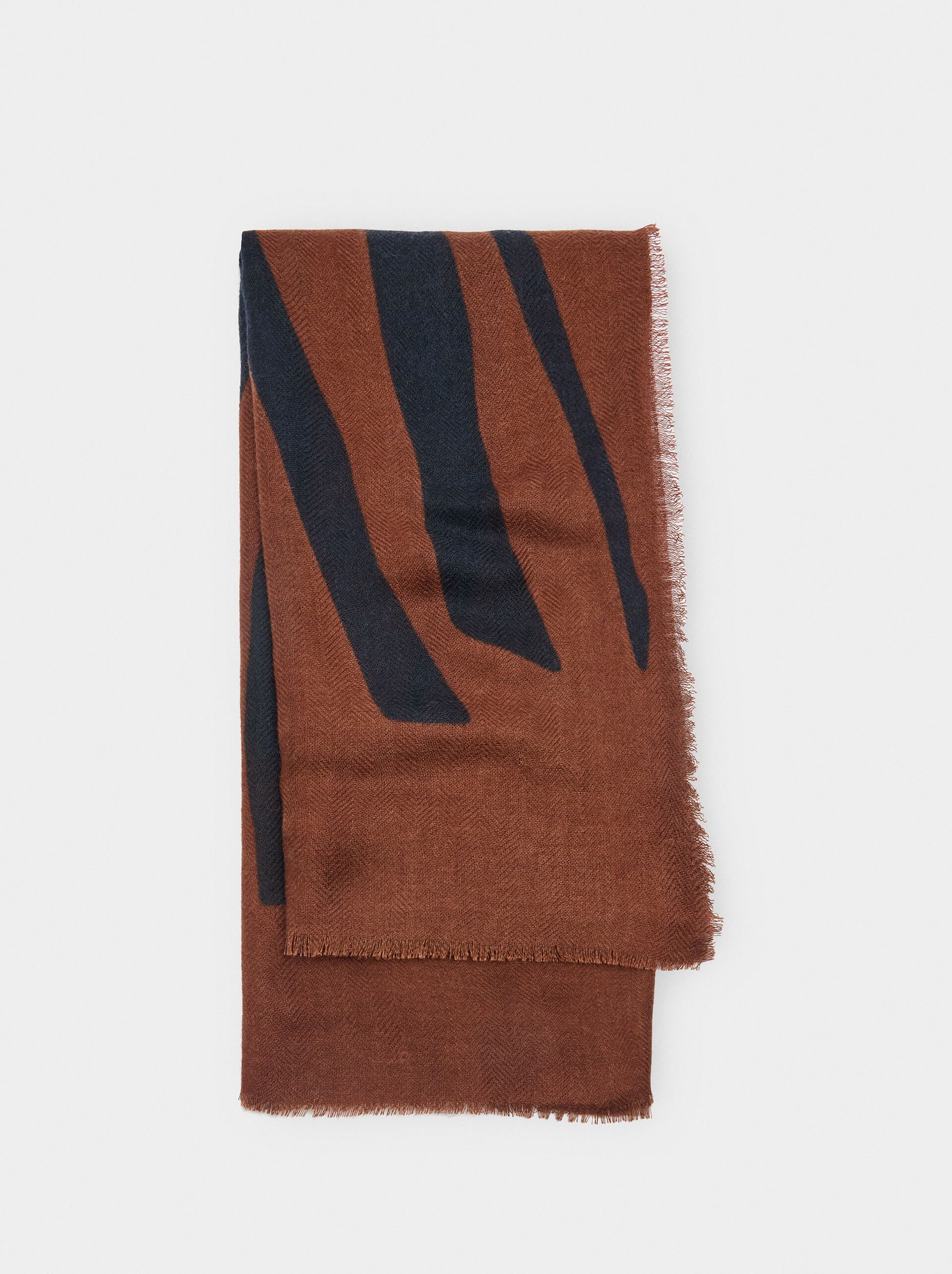 Printed frayed scarf image number 0.0