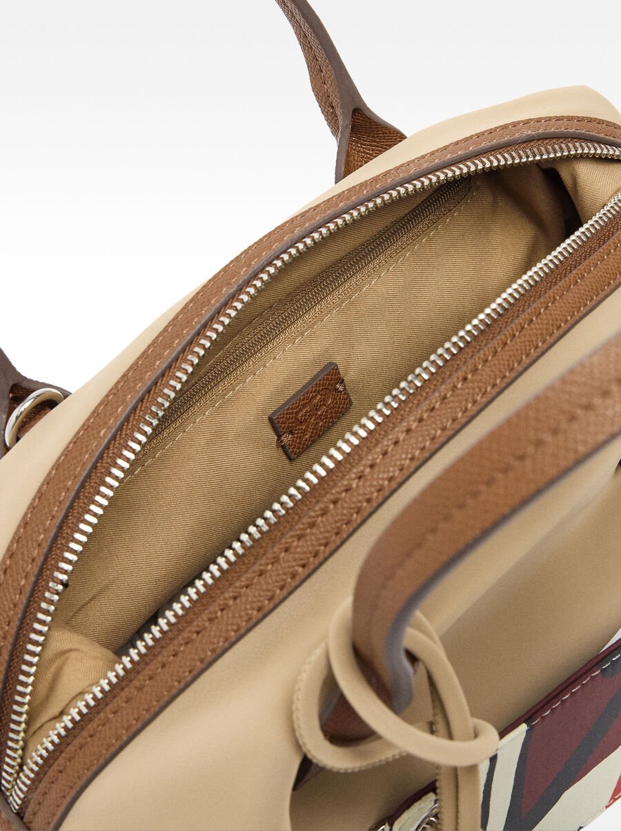 Borsa tote effetto velluto con ciondolo