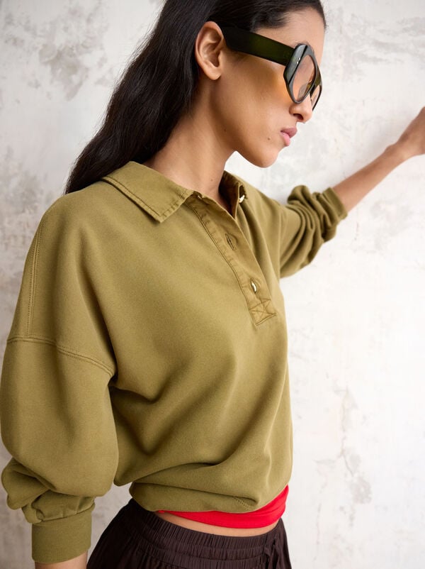 100% cotton sweatshirt polo collar