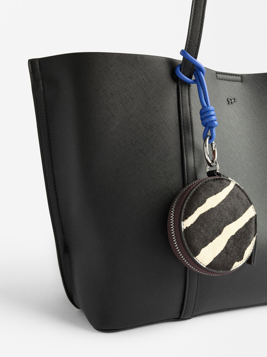 Sac shopper avec pendentif en cuir