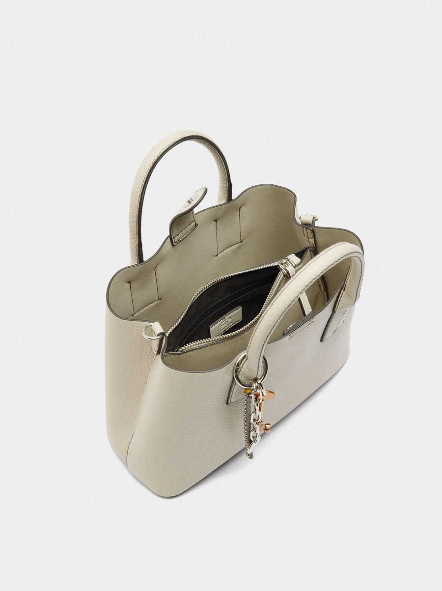 Tote bag with texture