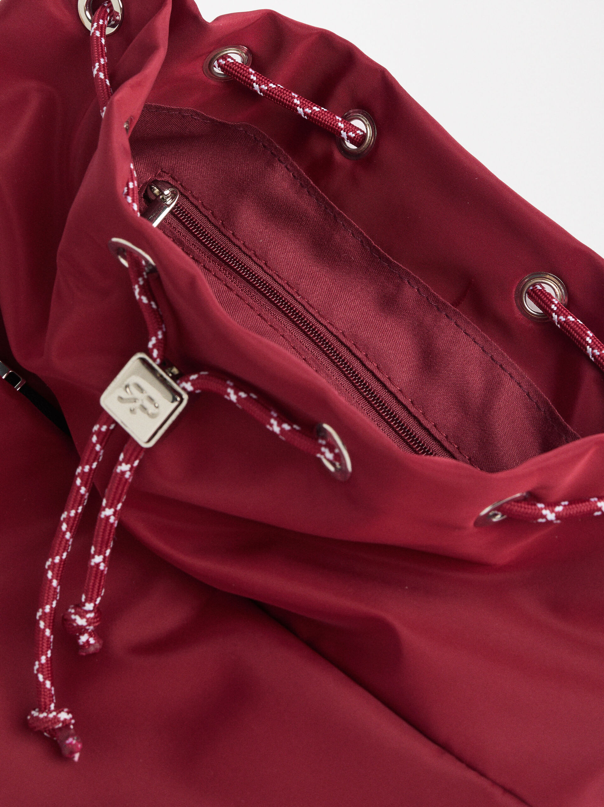 Nylon shoulder bag M image number 4.0