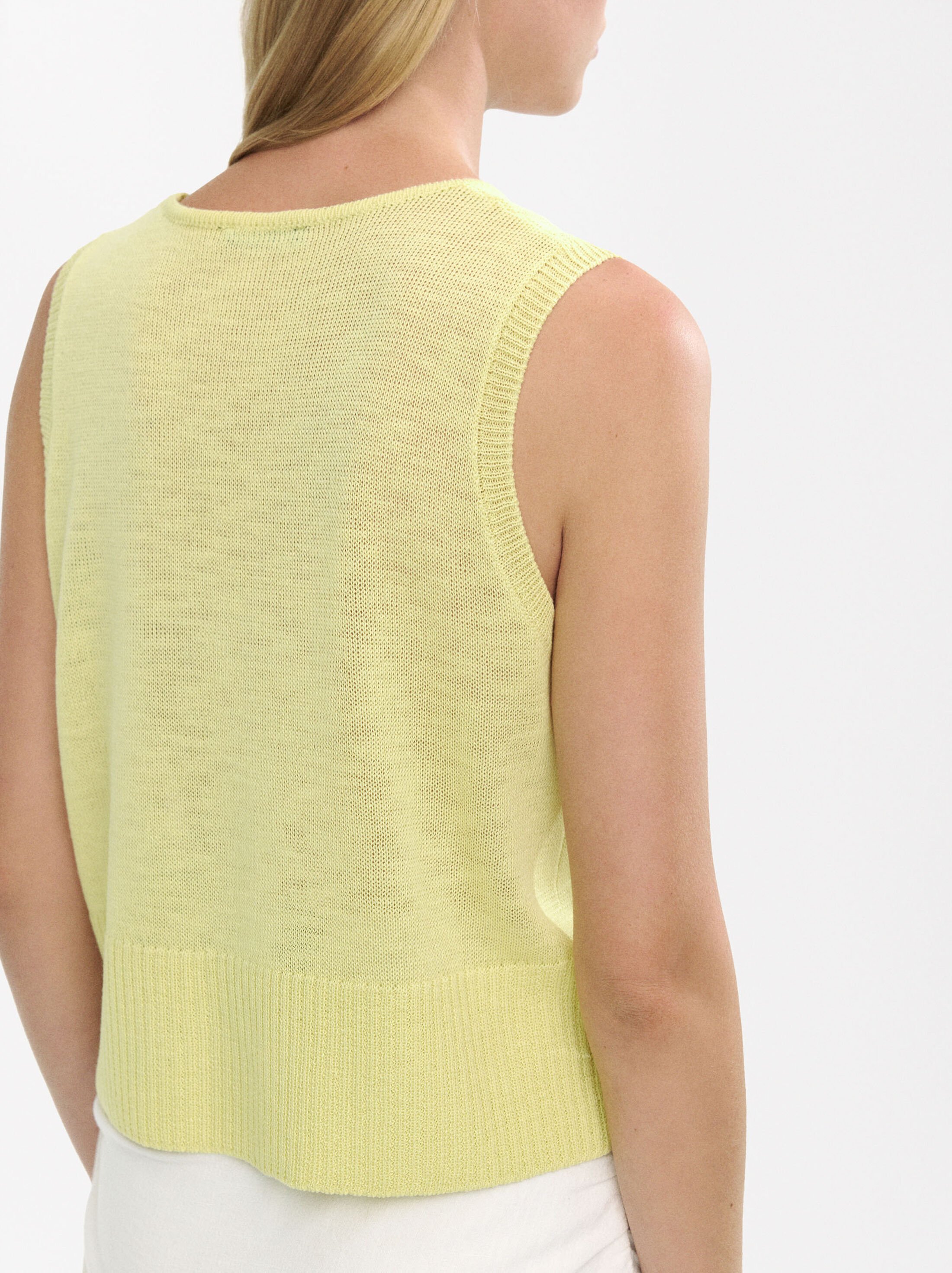 Knit vest image number 3.0