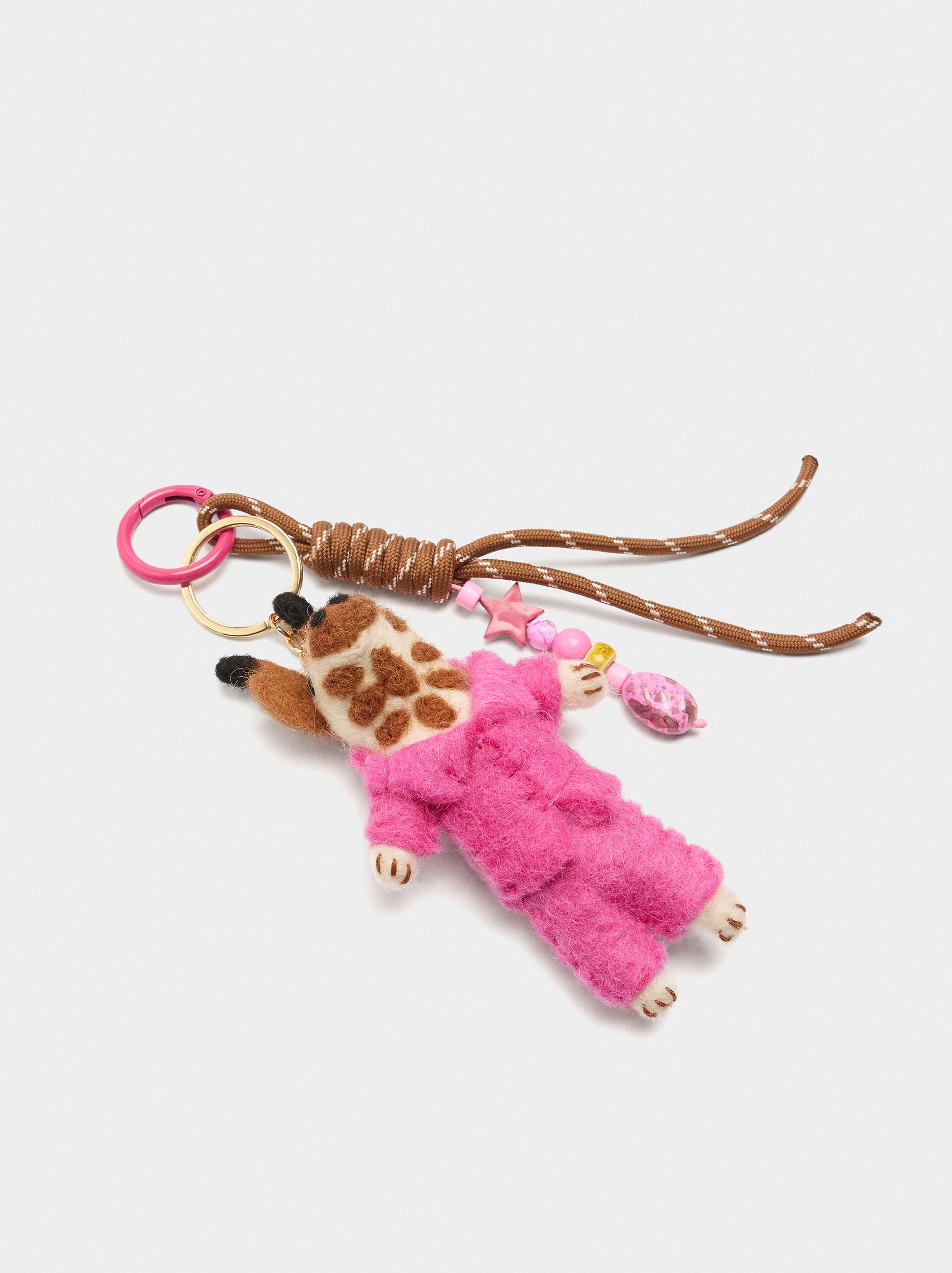 Keychain with giraffe charm image number 1.0