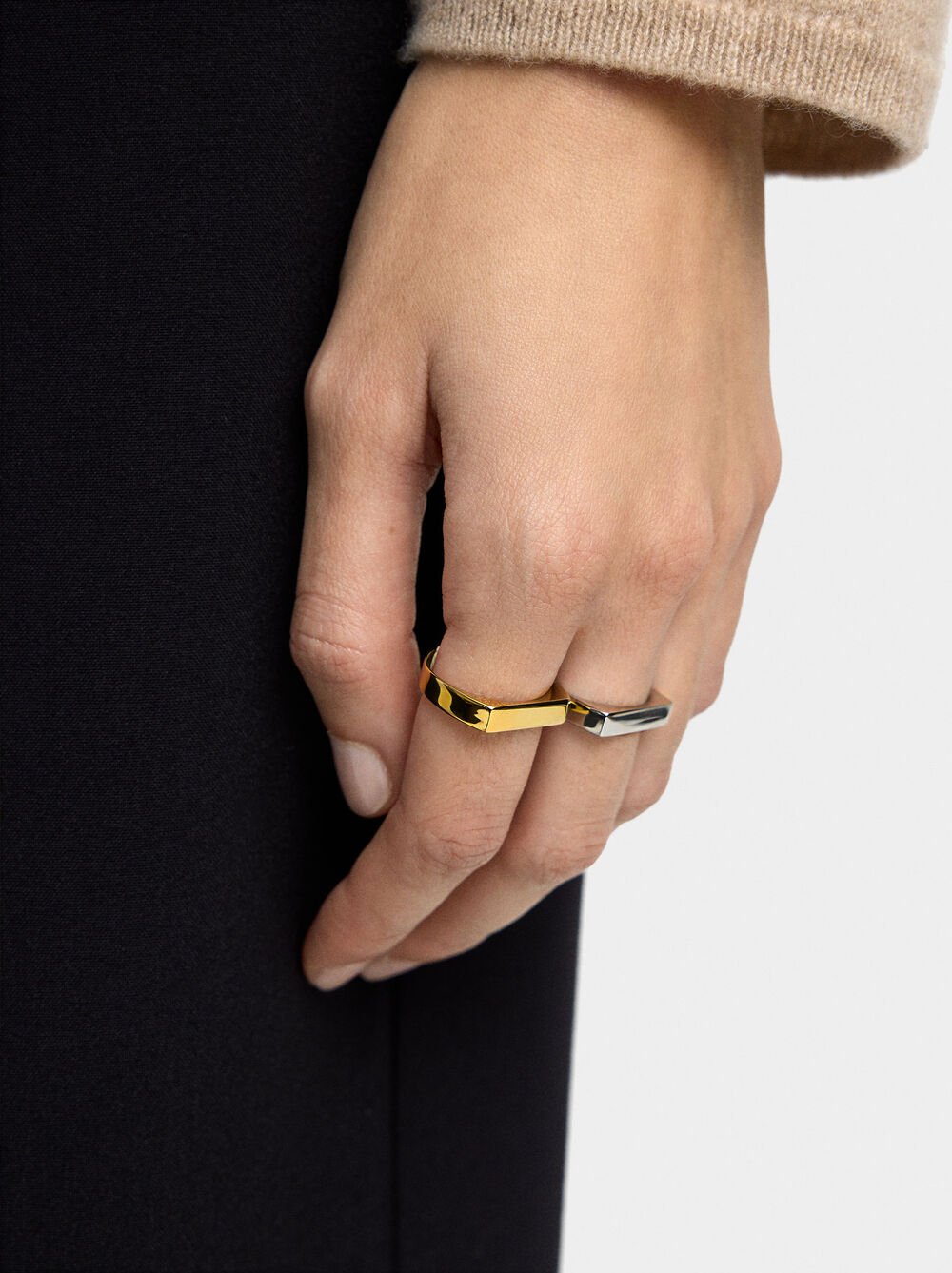 Set aus flachen Bicolor-Ringen - Edelstahl