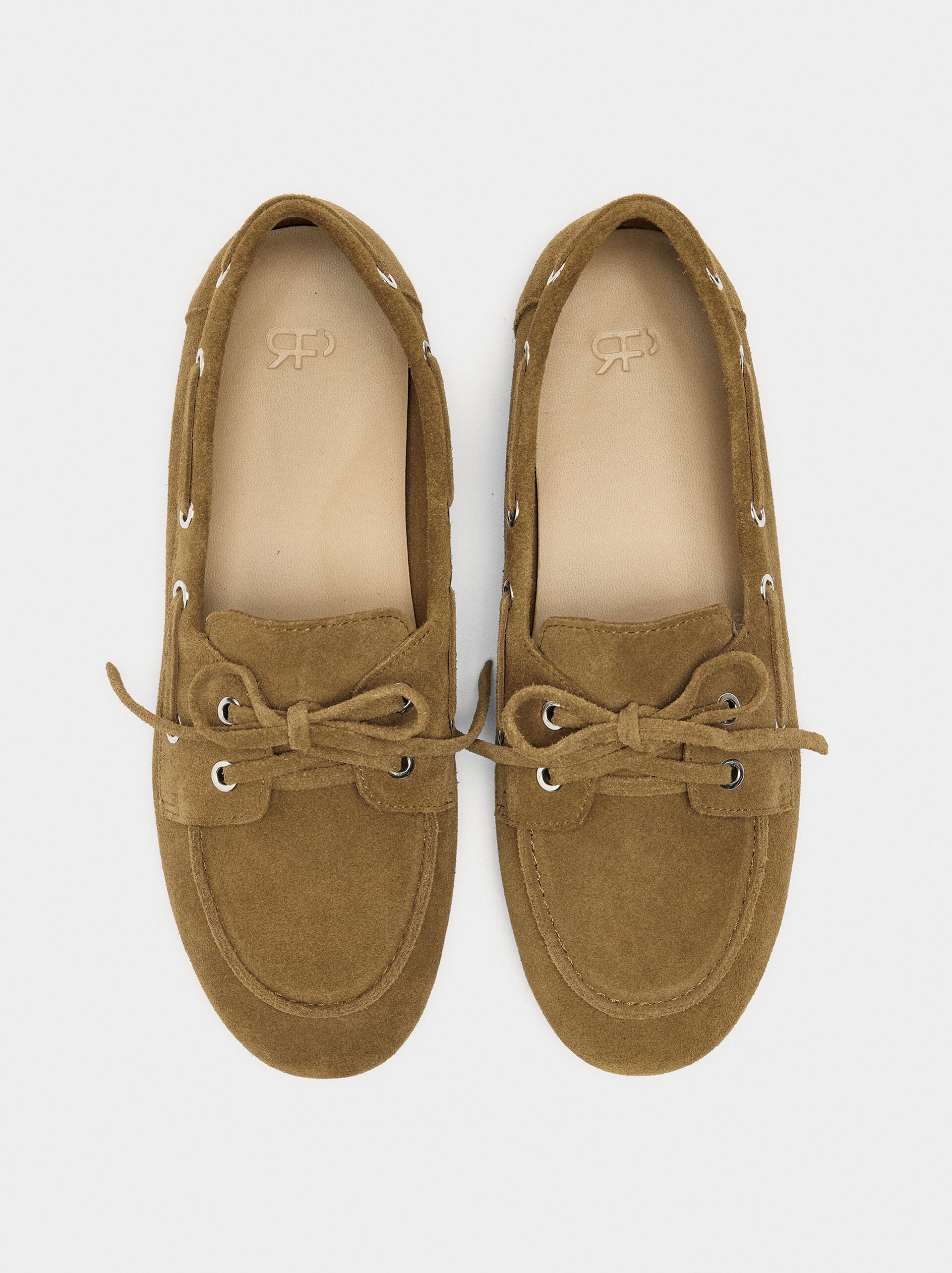 Leather moccasins with laces image number 1.0