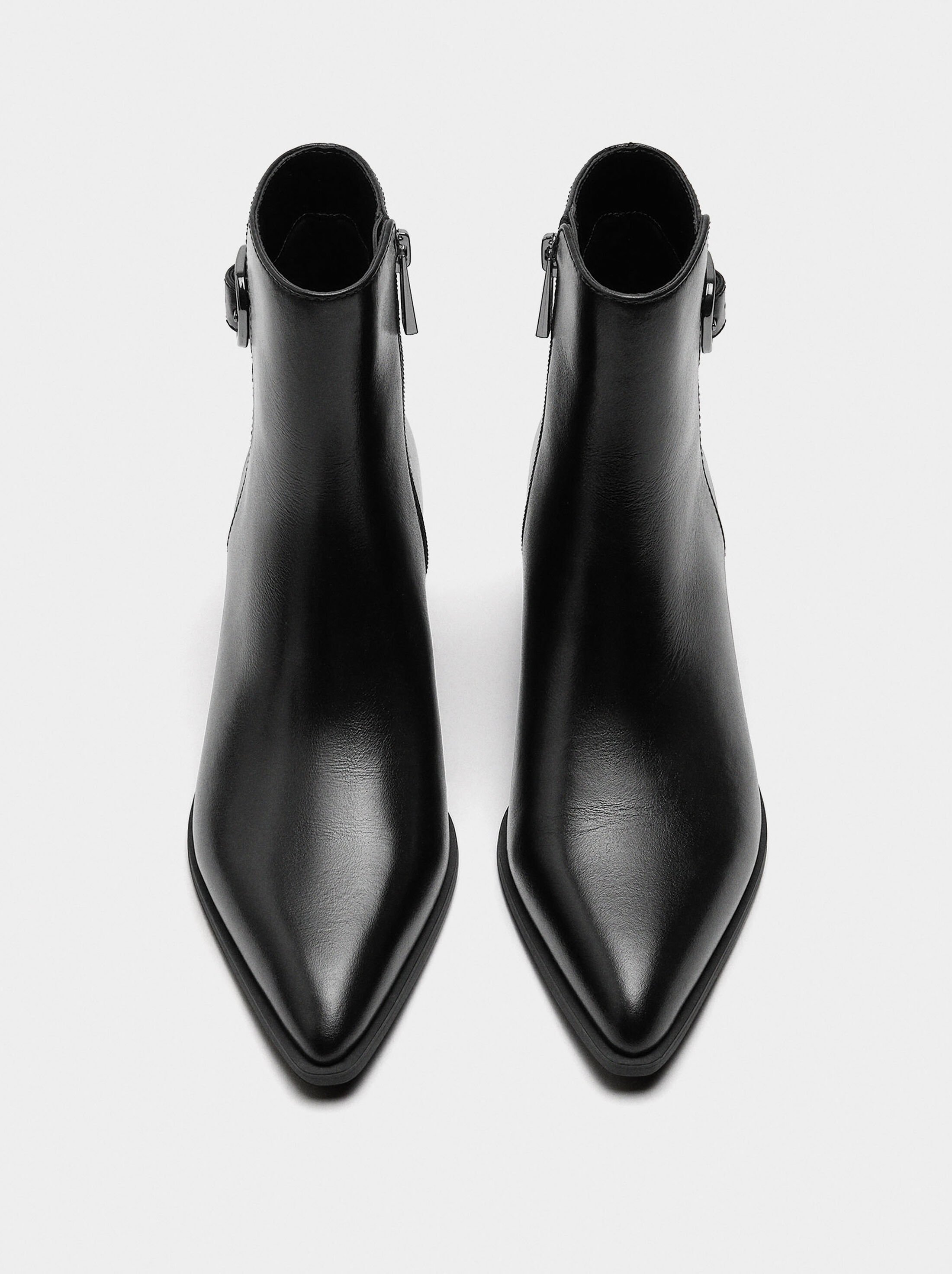 Botins de pell amb sivella image number 0.0