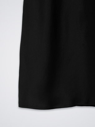 Long Satin Skirt - Black - Woman - Skirts - parfois.com