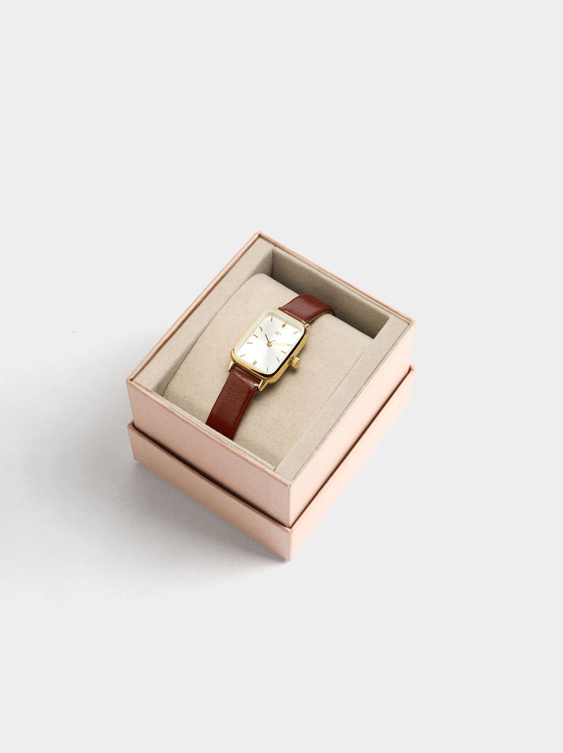 Square watch with textured bracelet image number 3.0