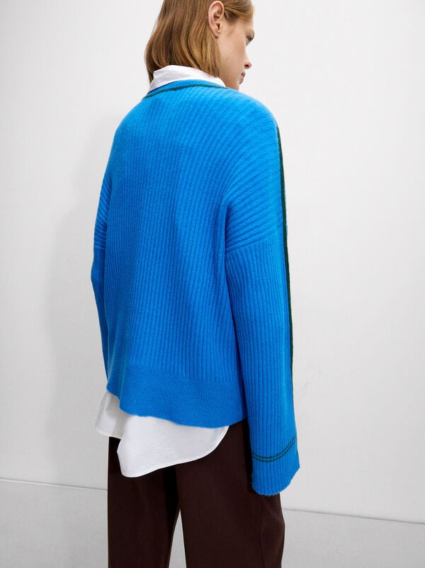 Knit sweater with contrast detail