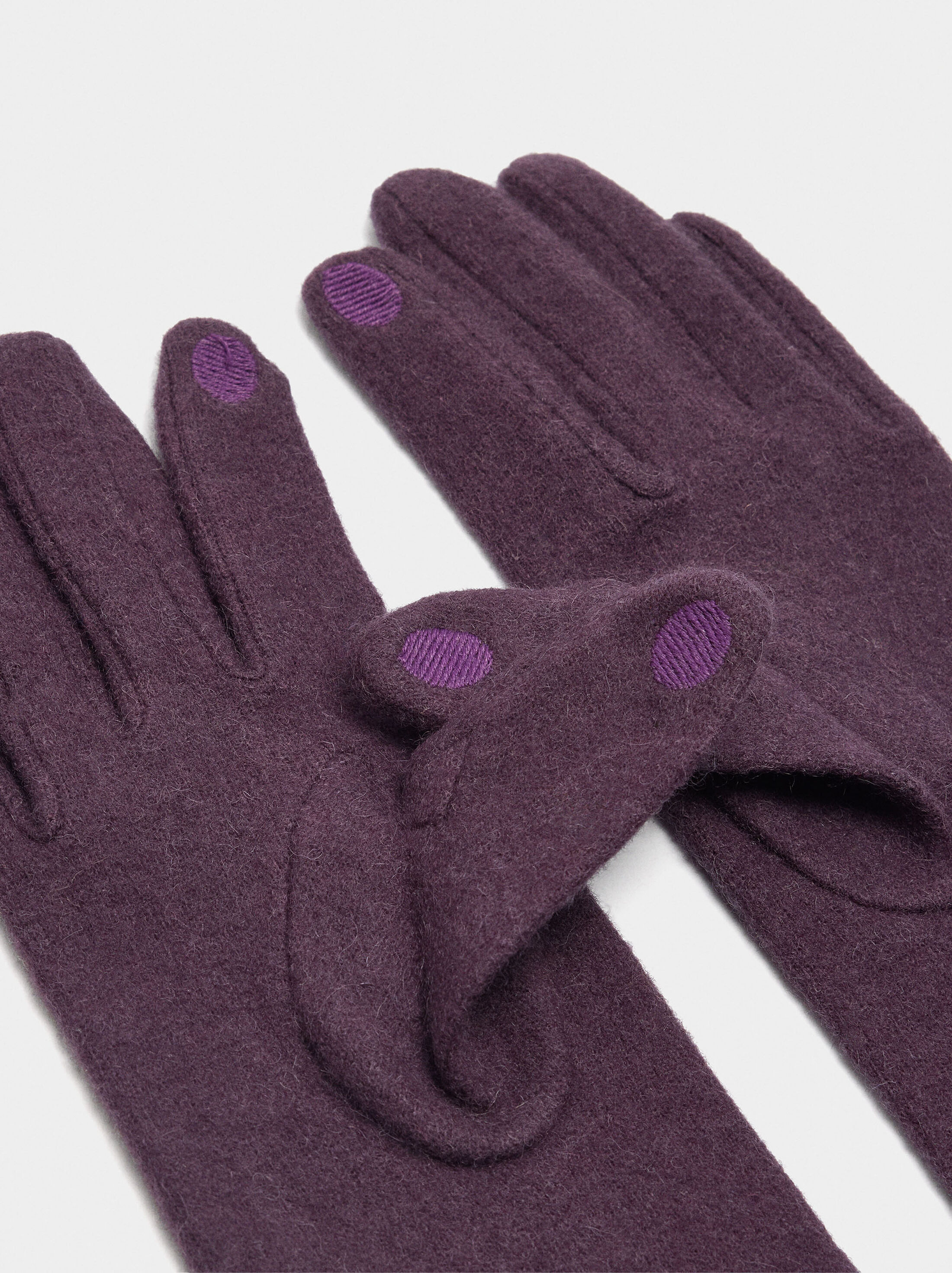 Wool gloves image number 2.0