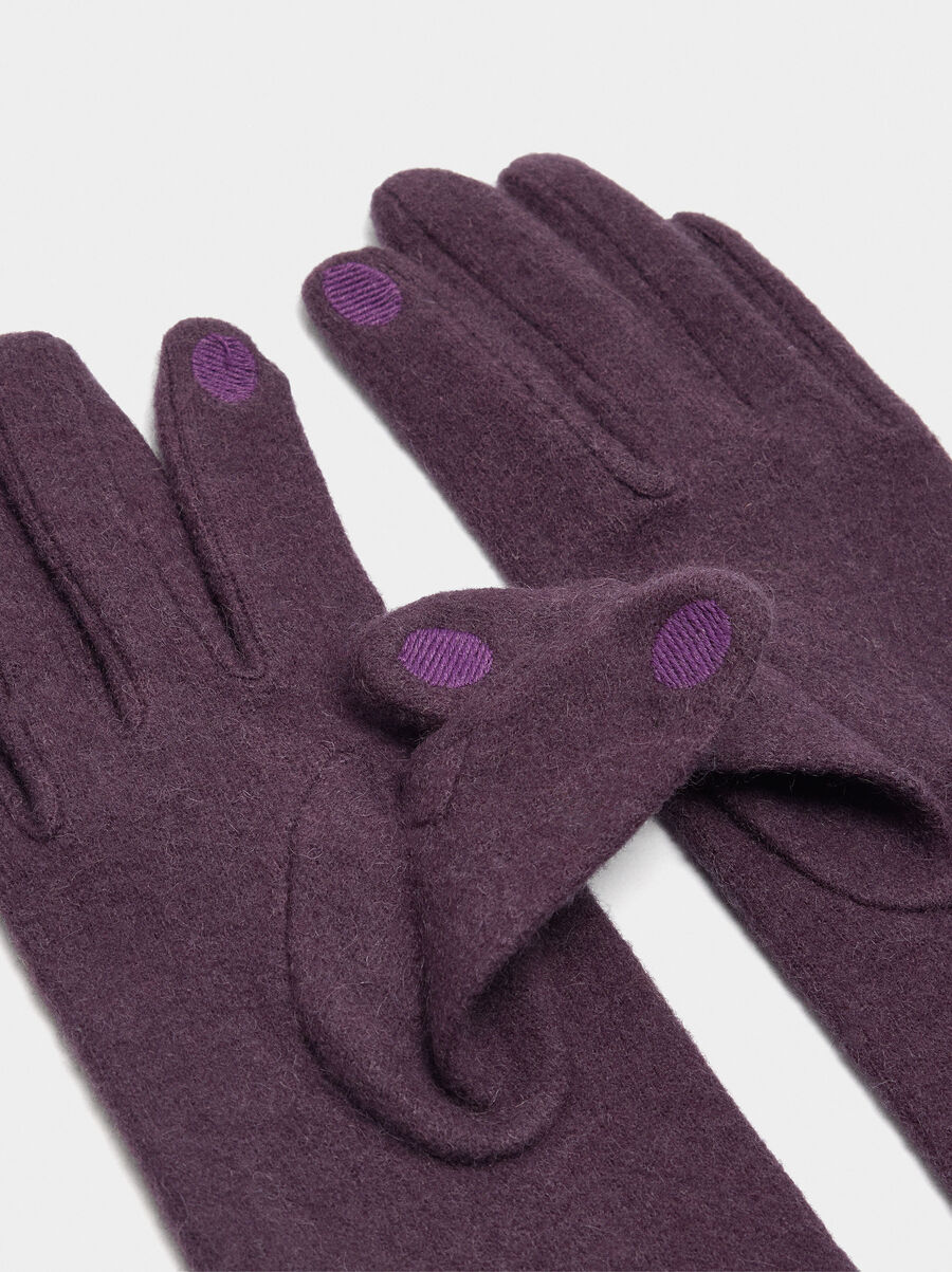 Wool gloves