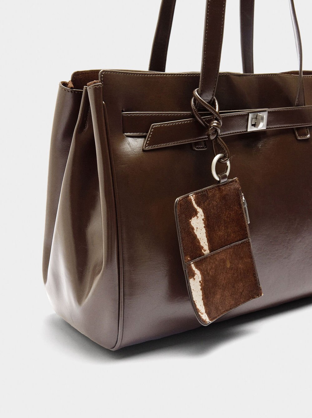 Laptop bag with pendant