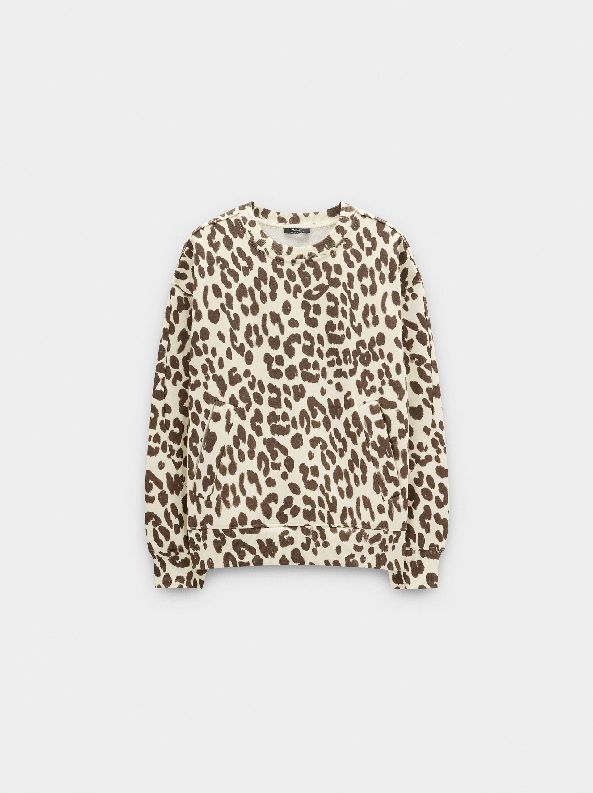 Sweatshirt with animal printed design image number 5.0
